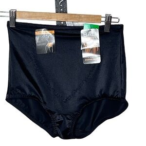 NWT Bali Firm Control Shaping Black Briefs Sz Large